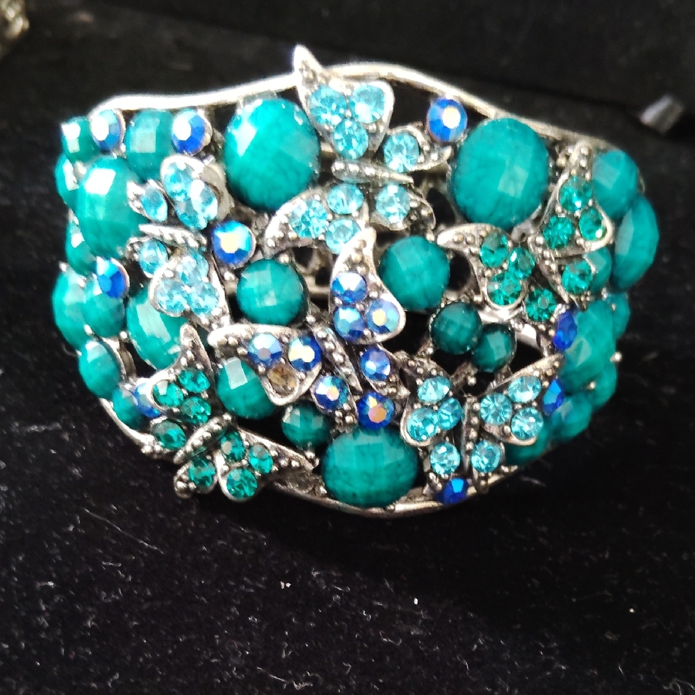 Elegant Turquoise Butterfly Bracelet